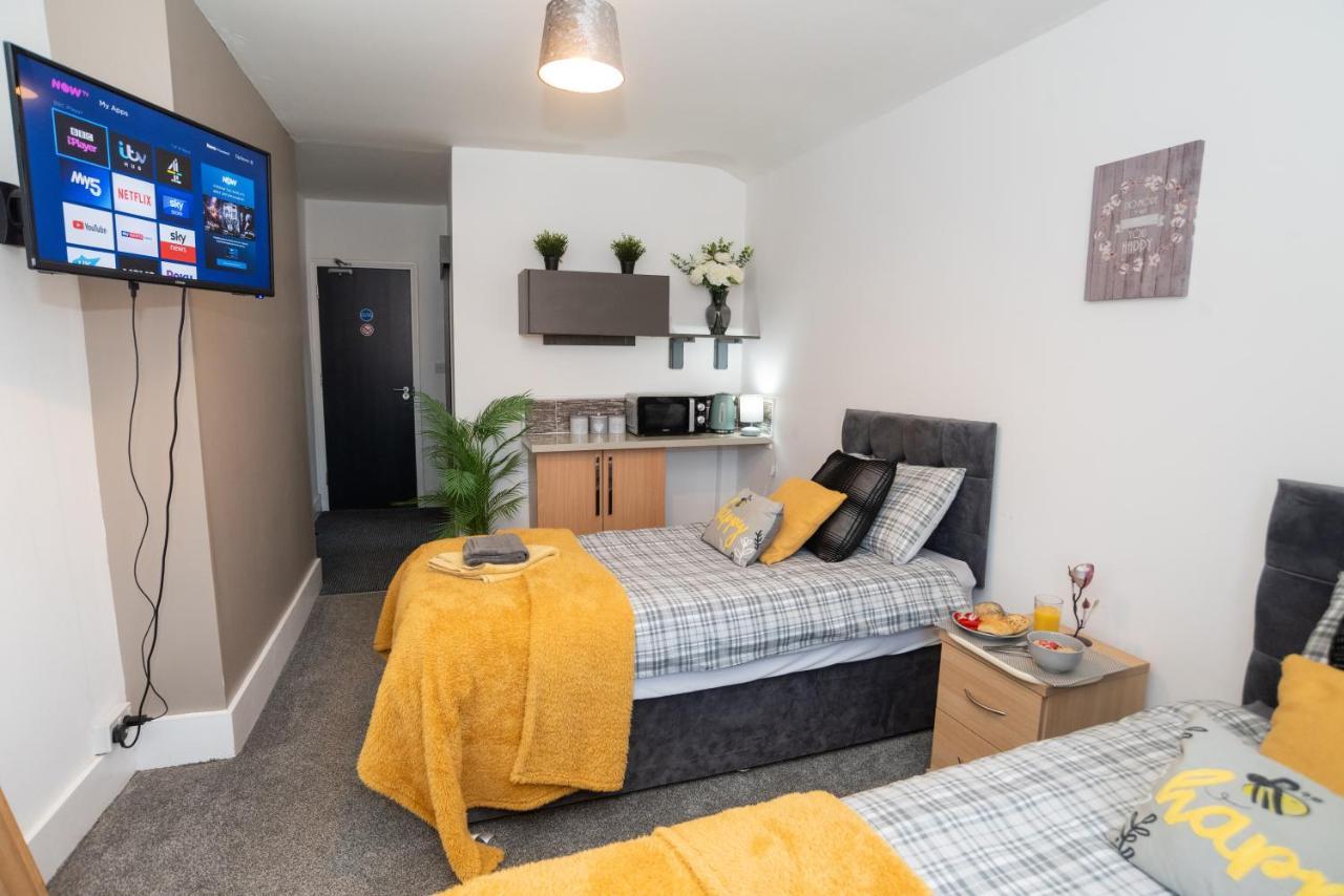 Bentley House With En-Suites 크루 외부 사진