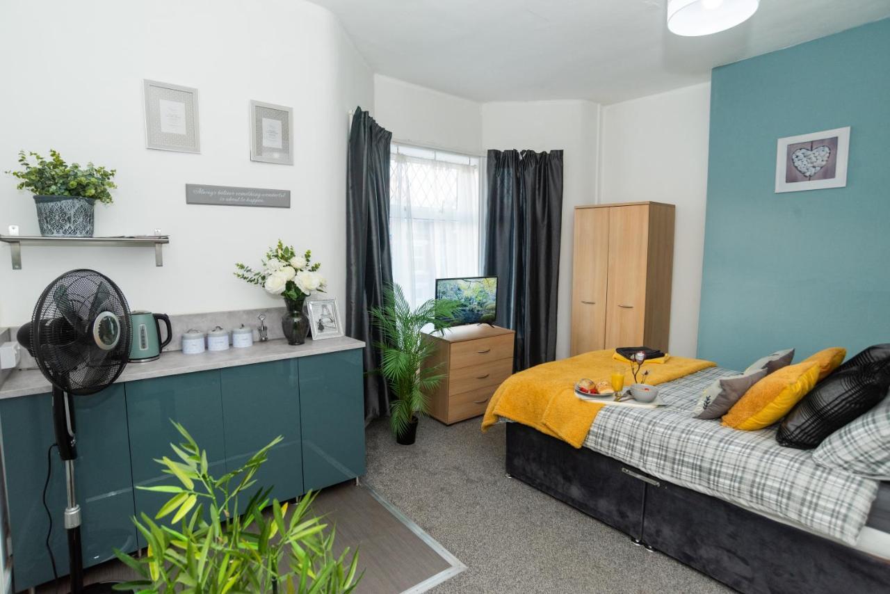 Bentley House With En-Suites 크루 외부 사진