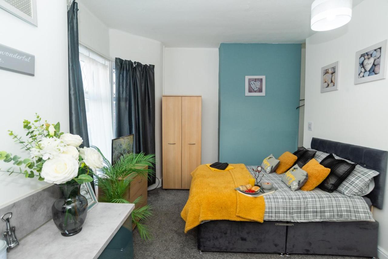 Bentley House With En-Suites 크루 외부 사진