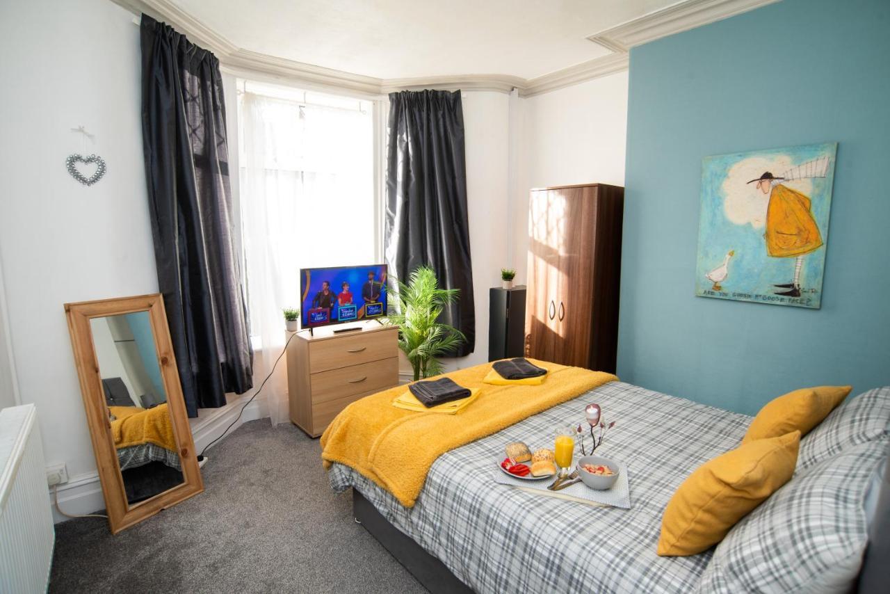 Bentley House With En-Suites 크루 외부 사진