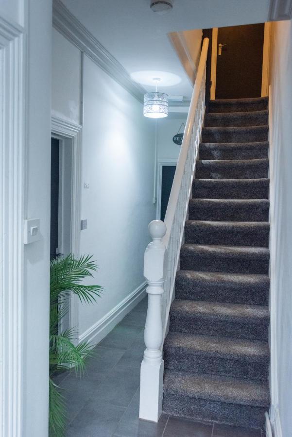 Bentley House With En-Suites 크루 외부 사진